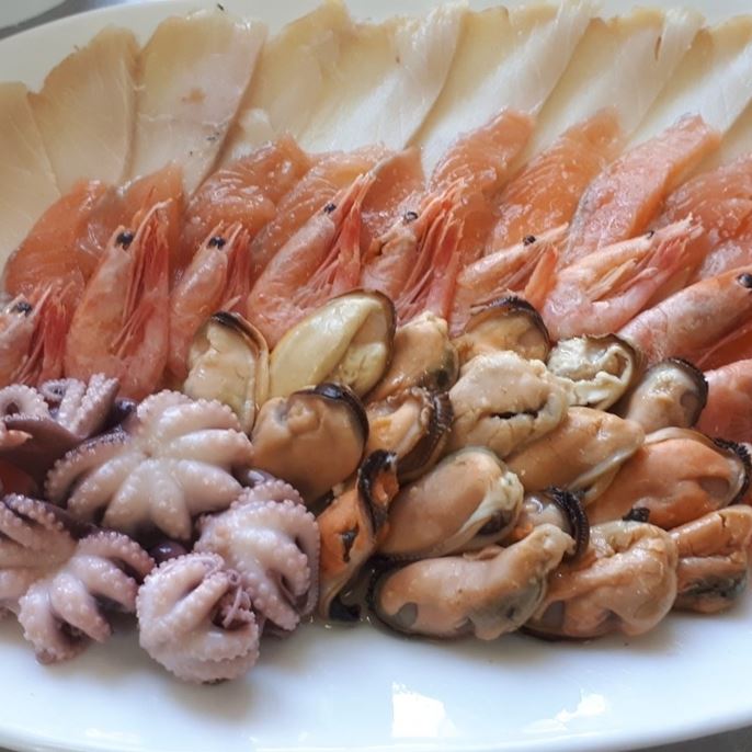 Рибне асорті з морепродуктами